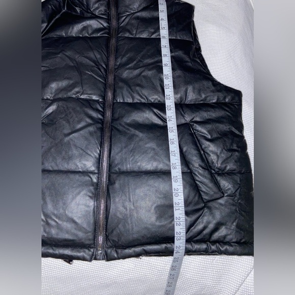 Women’s TRIBAL black Vegan Leather Vest size Large - Picture 8 of 15